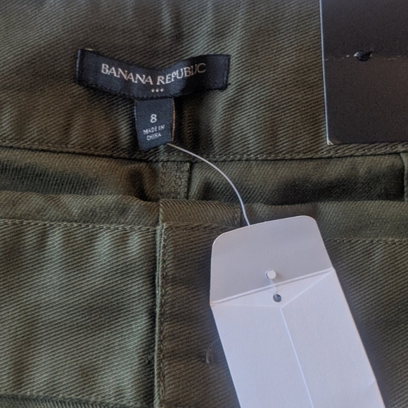 Banana Republic Green Skirt, NWT - Picture 3 of 3